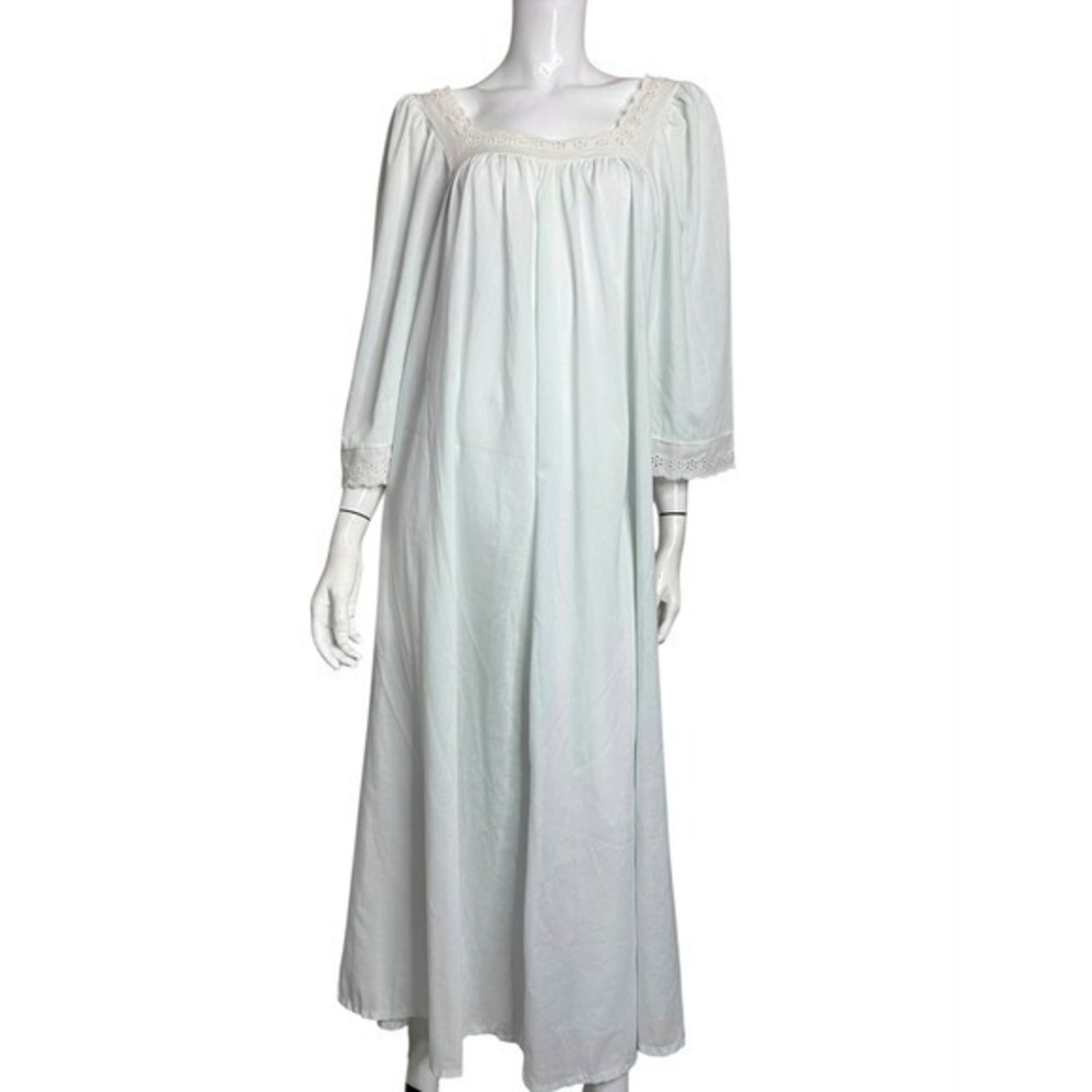 Vintage Eyeful Mint Green Long Sleeve Eyelet Lace Nightgown Made in USA Size L